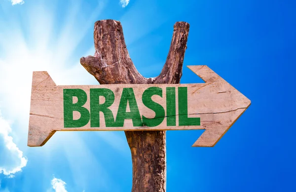 Brasil signo de madera — Foto de Stock