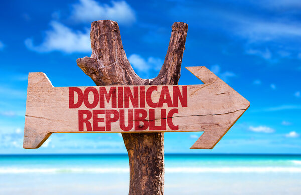 Деревянный знак Доминиканской Республики
