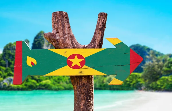 Holzschild mit Grenada-Flagge — Stockfoto