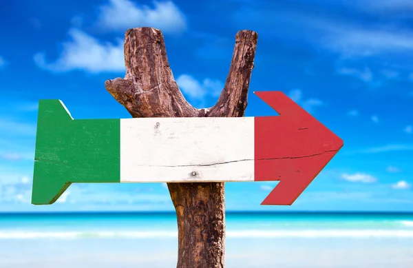 Itália bandeira sinal de madeira — Fotografia de Stock