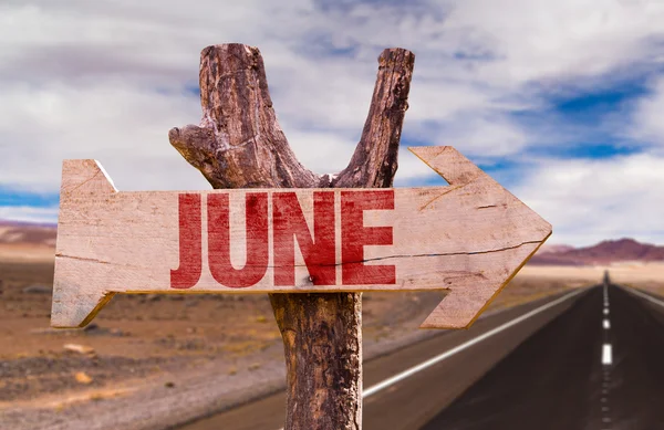 Juni houten teken — Stockfoto