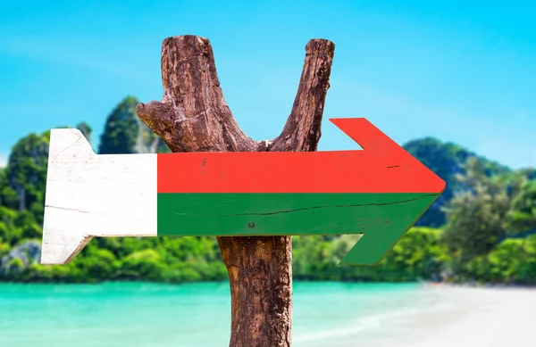 Madagáscar Bandeira de madeira sinal — Fotografia de Stock