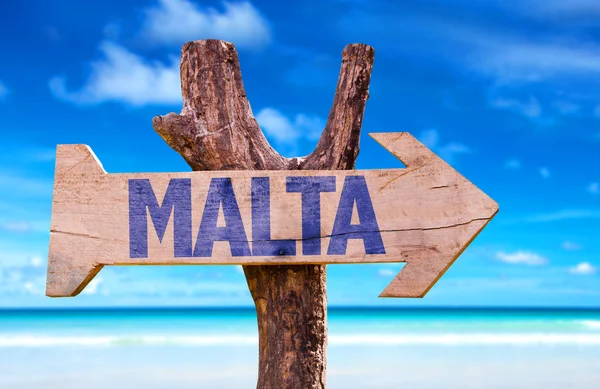 Señal de madera Malta —  Fotos de Stock