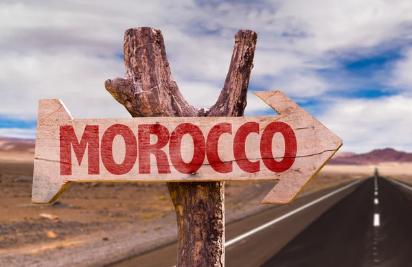 Marrocos sinal de madeira — Fotografia de Stock