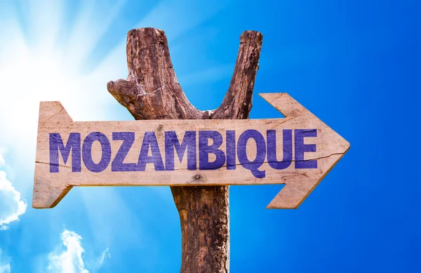 Señal de madera Mozambique — Foto de Stock