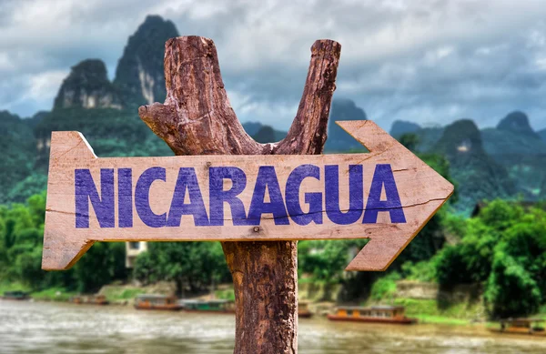 Nicarágua sinal de madeira — Fotografia de Stock