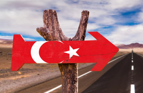 Деревянный знак флага Турции — стоковое фото