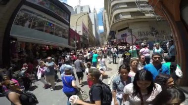 İnsanlar 25 Mart alan yürüyüş