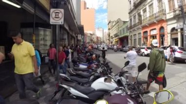 İnsanlar 25 Mart alan yürüyüş