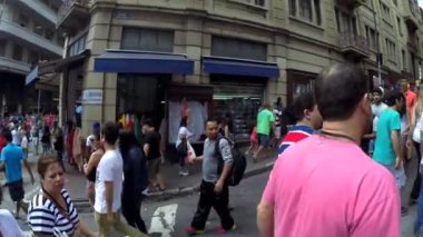 İnsanlar 25 Mart alan yürüyüş