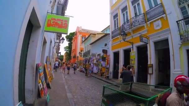 Caminando por la Ciudad Vieja Pelourinho — Vídeo de stock