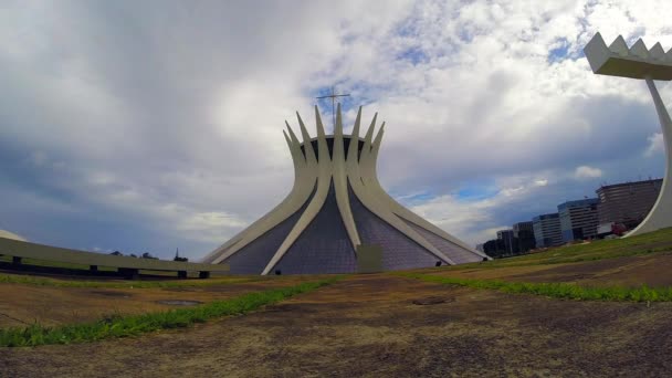 Berömda katedralen i Brasilia — Stockvideo
