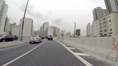 Ünlü Minhocao üzerinde Sürüş