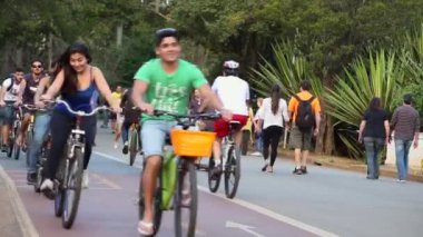 Brezilyalılar yürüyüş, Bisiklet bir yolculuk