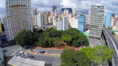 Sao Paulo Consolacao etrafında uçan