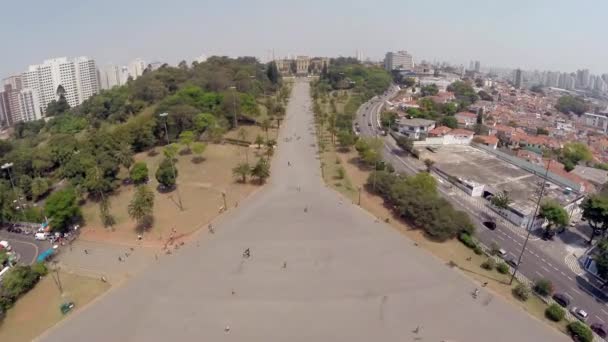 Luchtfoto van het Museum Ipiranga — Stockvideo