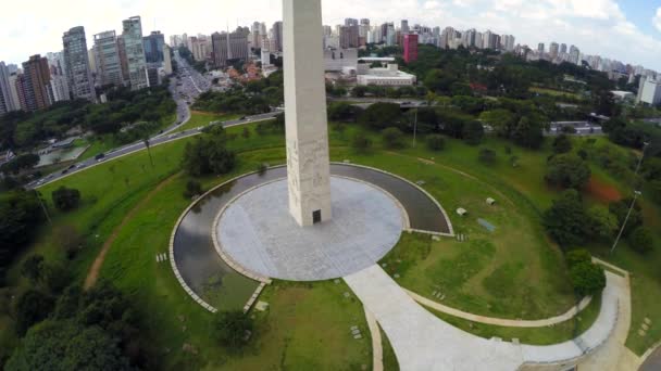 Vista aérea do Obelisco e do Parque Ibirapuera — Vídeo de Stock