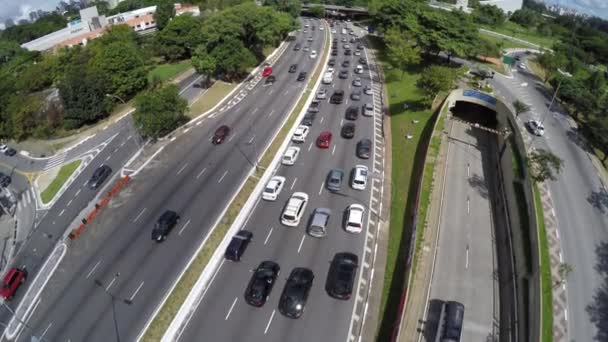 Vista aérea do tráfego em São Paulo — Vídeo de Stock