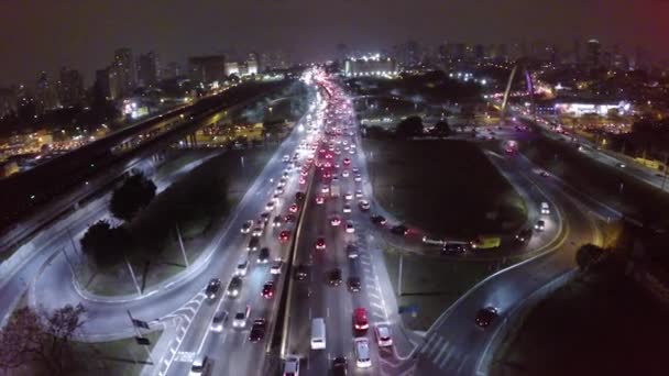 Радіальні Лешті авеню в Сан-Паулу — стокове відео