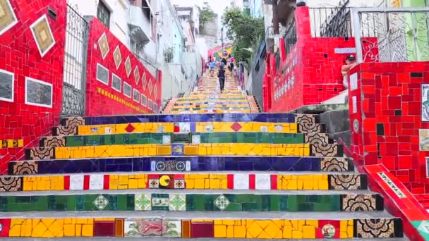 Escadaria Selaron, världsberömt arbete — Stockvideo