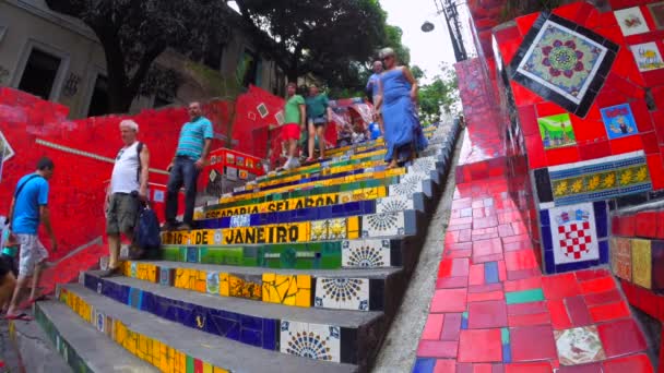 Escadaria Selaron, obra mundialmente famosa — Vídeos de Stock