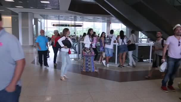 Salón en el aeropuerto Santos Dumont — Vídeos de Stock