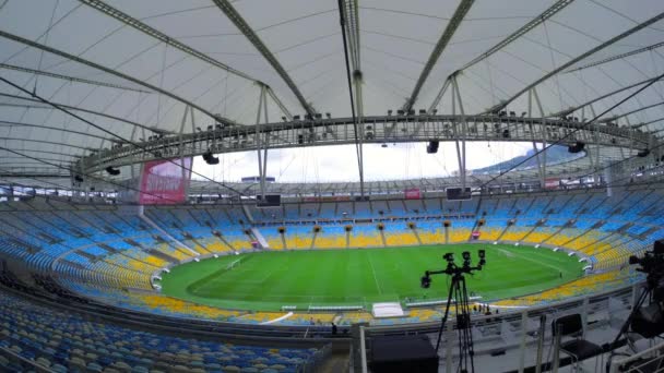 Na słynnym stadionie Maracana — Wideo stockowe