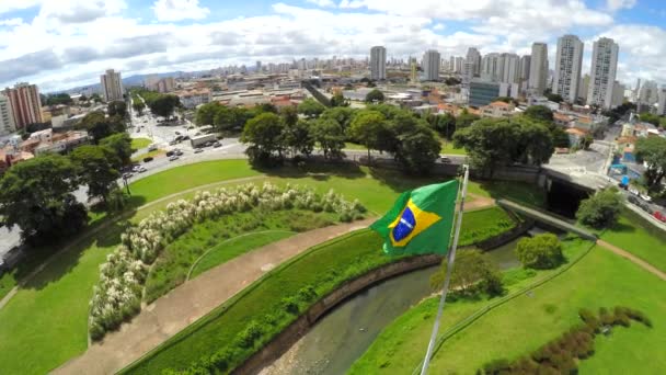 Bandera de Brasil ondeando en el viento — Vídeos de Stock