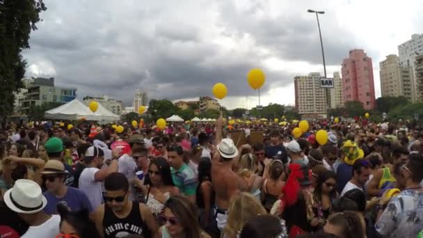 Mensen vieren carnaval Party — Stockvideo