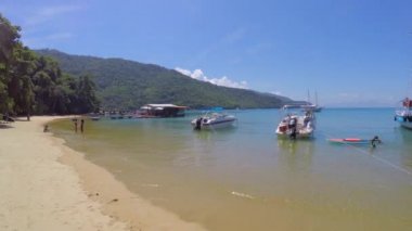 Ilha Grande ünlü Praia do Pouso