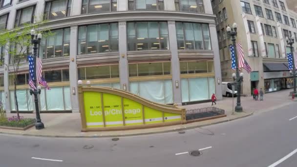 Ünlü bir sokak panoramik manzaralı — Stok video