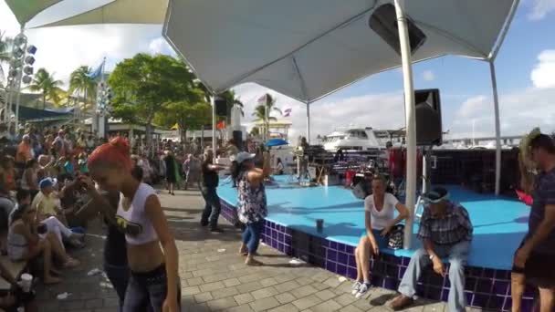 Celebración tradicional cubana — Vídeo de stock