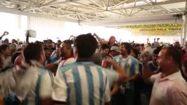 Arjantin hayranları mach önce şarkı