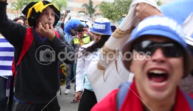 Destekçileri yürüyüş maç için