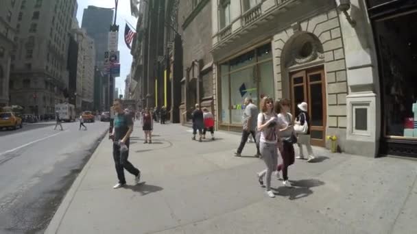 Tourists are walking through street — Stock Video