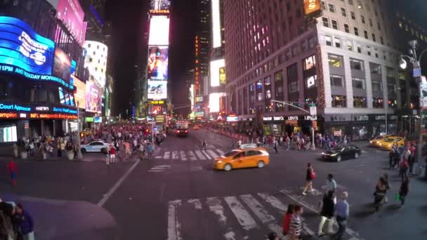 Jízda na Times Square — Stock video