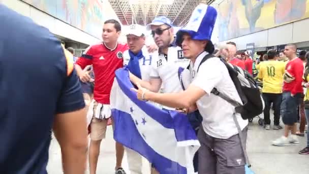Гондурасские болельщики отмечают чемпионат мира — стоковое видео