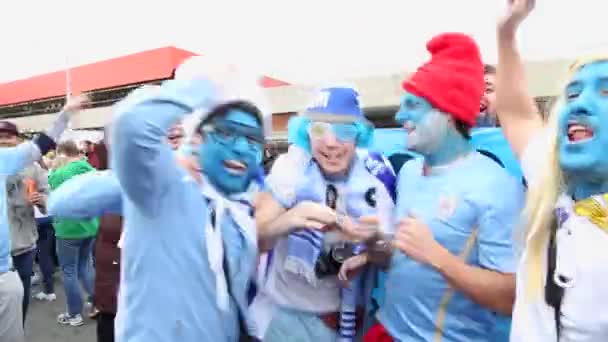 Fans celebrando la Copa del Mundo 2014 — Vídeos de Stock