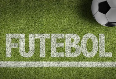 Metin ile futbol sahası