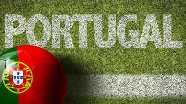 Yeşil futbol sahası