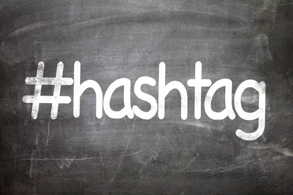 Hashtag simbolo su una lavagna — Foto Stock