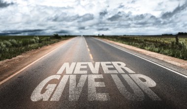 Hiç Give Up kırsal yolda