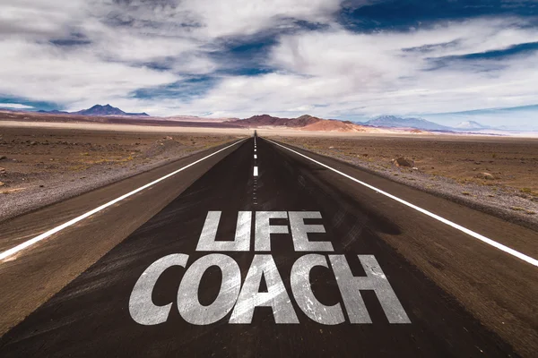 Life Coach on desert road — Stock Photo, Image