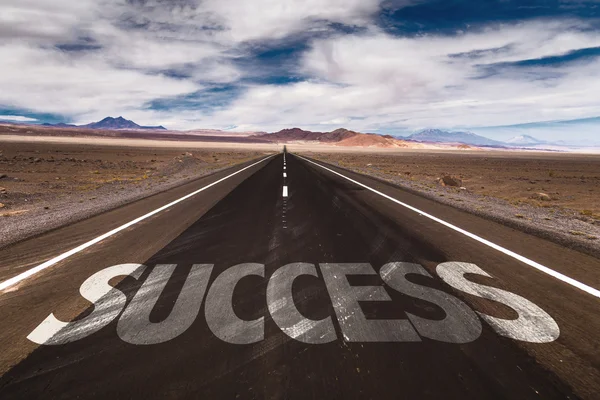 Success on desert road — Stock Photo, Image