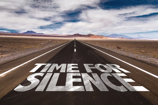 Time for Silence  on desert road — Stock Photo, Image