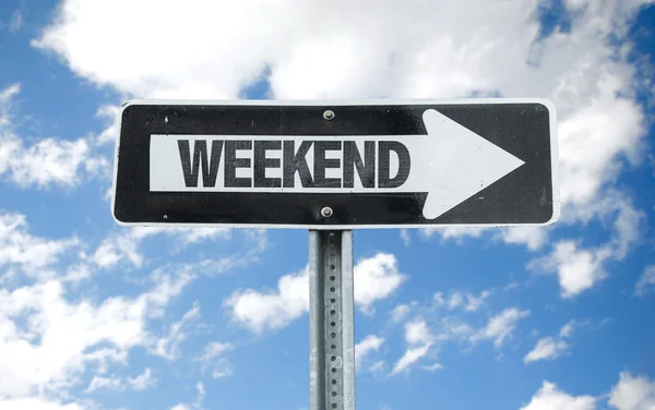 Weekend direction sign — Stock Photo, Image