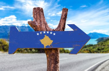 Kosova bayrağı ahşap işareti
