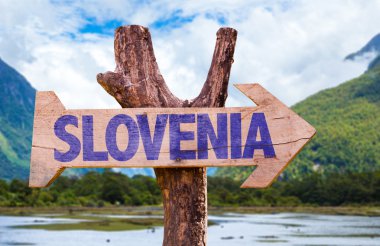 Slovenya ahşap işareti