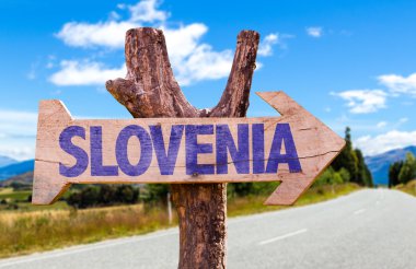 Slovenya ahşap işareti