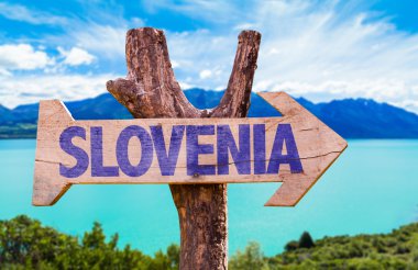 Slovenya ahşap işareti